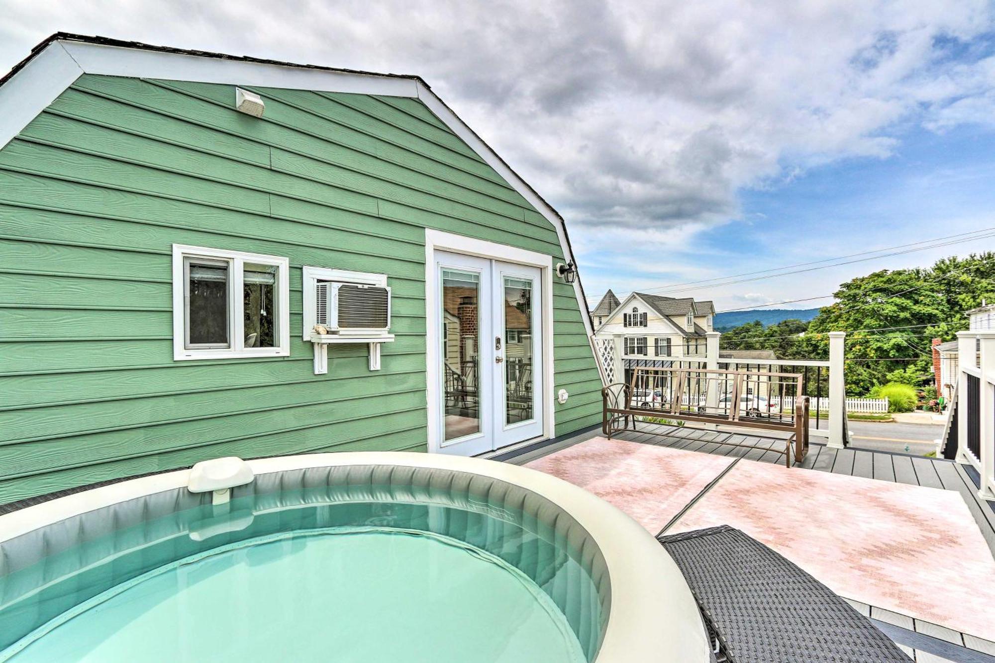 Epic Brunswick Apartment, Deck With Private Hot Tub! Dış mekan fotoğraf